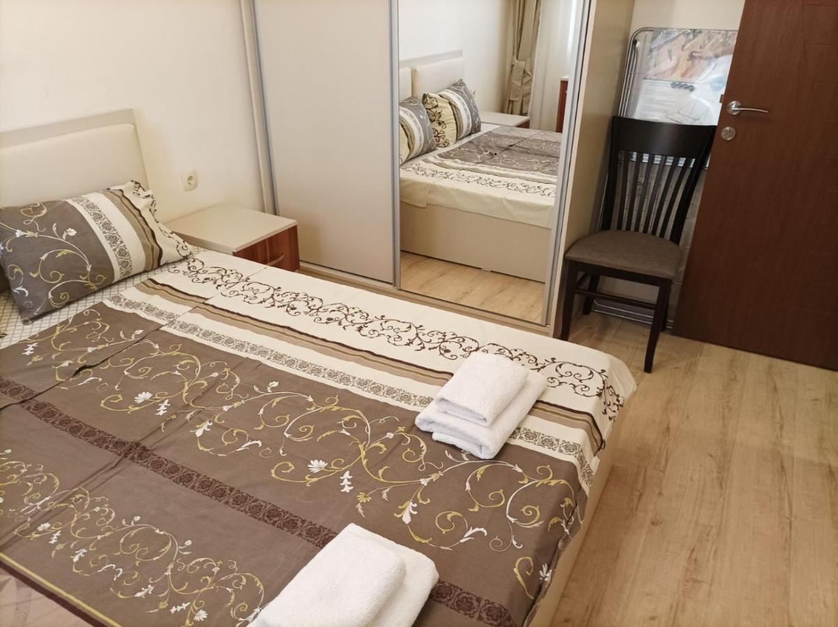 One Bedroom Apartment 5 - Restaurant Stadium 플로브디프 외부 사진