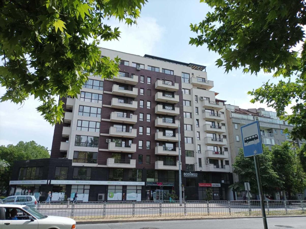 One Bedroom Apartment 5 - Restaurant Stadium 플로브디프 외부 사진
