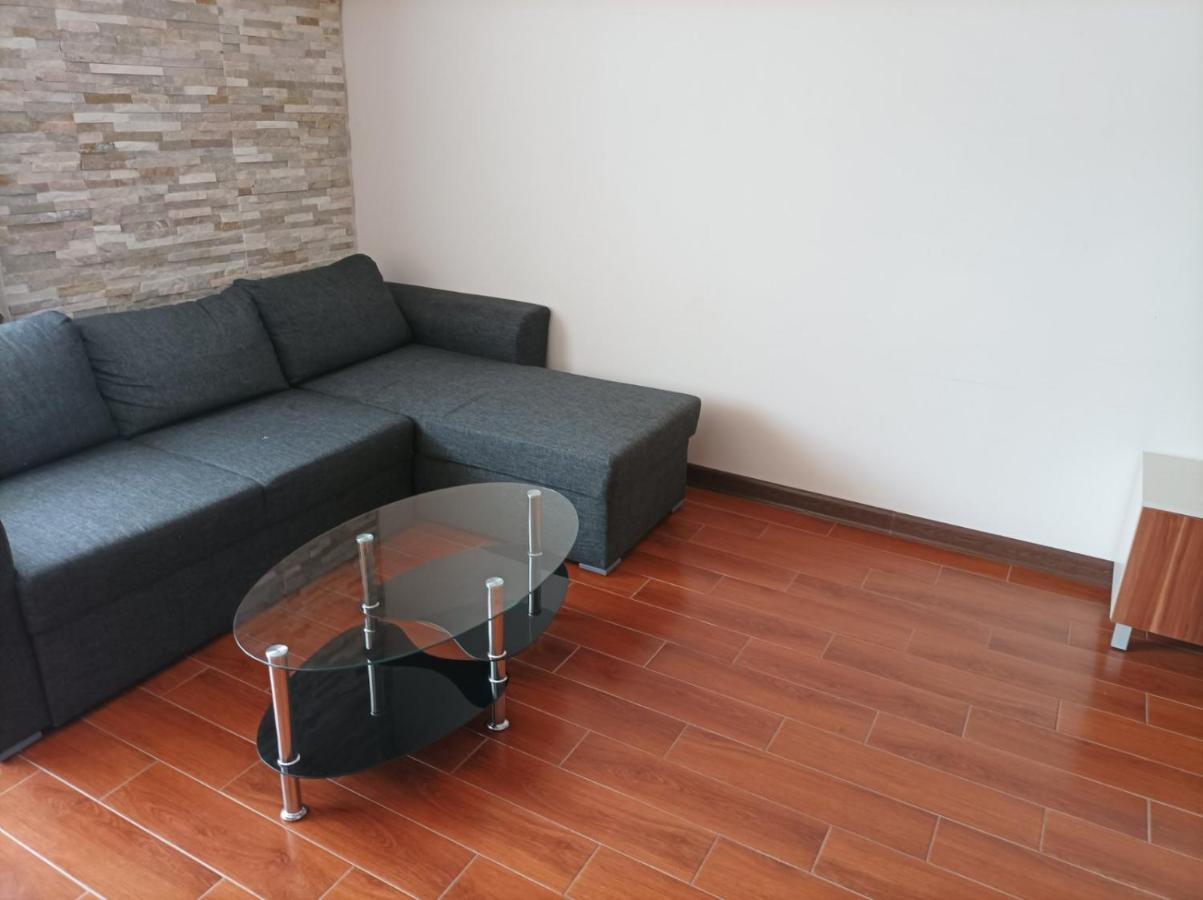 One Bedroom Apartment 5 - Restaurant Stadium 플로브디프 외부 사진