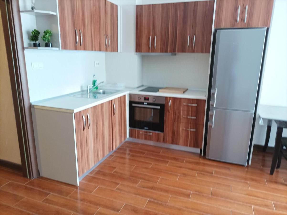 One Bedroom Apartment 5 - Restaurant Stadium 플로브디프 외부 사진