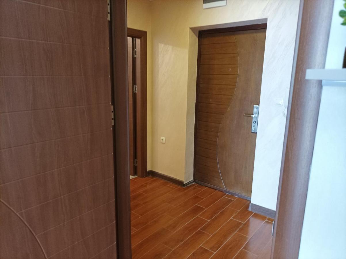 One Bedroom Apartment 5 - Restaurant Stadium 플로브디프 외부 사진