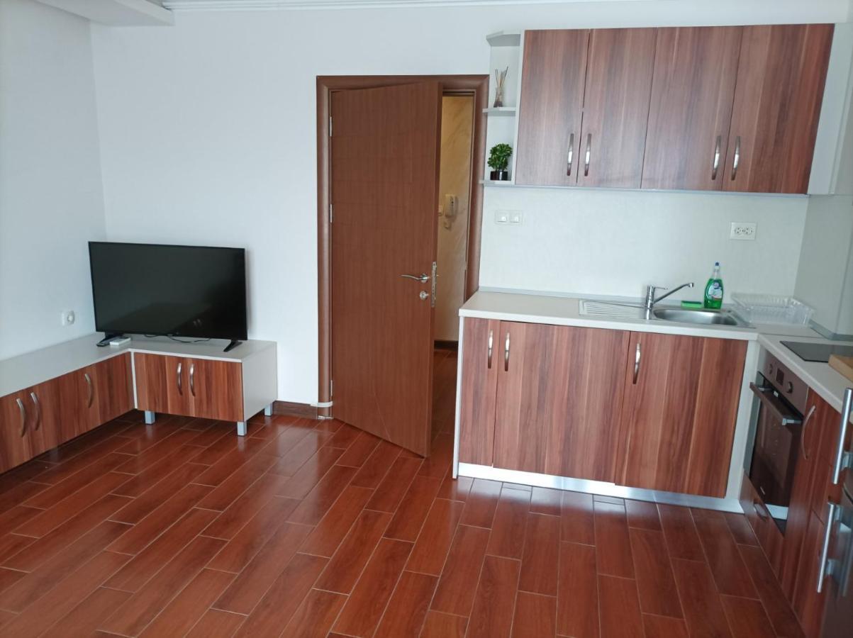 One Bedroom Apartment 5 - Restaurant Stadium 플로브디프 외부 사진