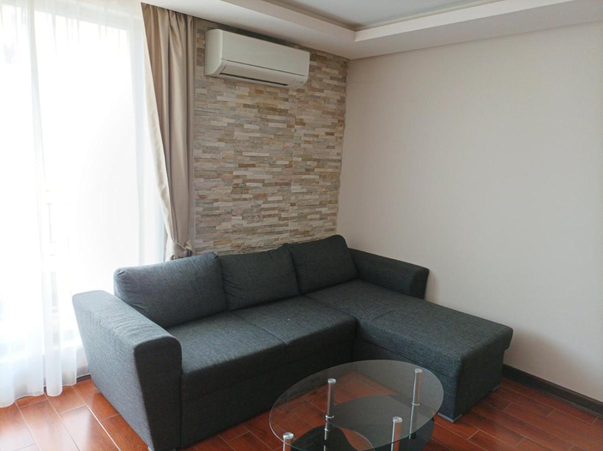 One Bedroom Apartment 5 - Restaurant Stadium 플로브디프 외부 사진