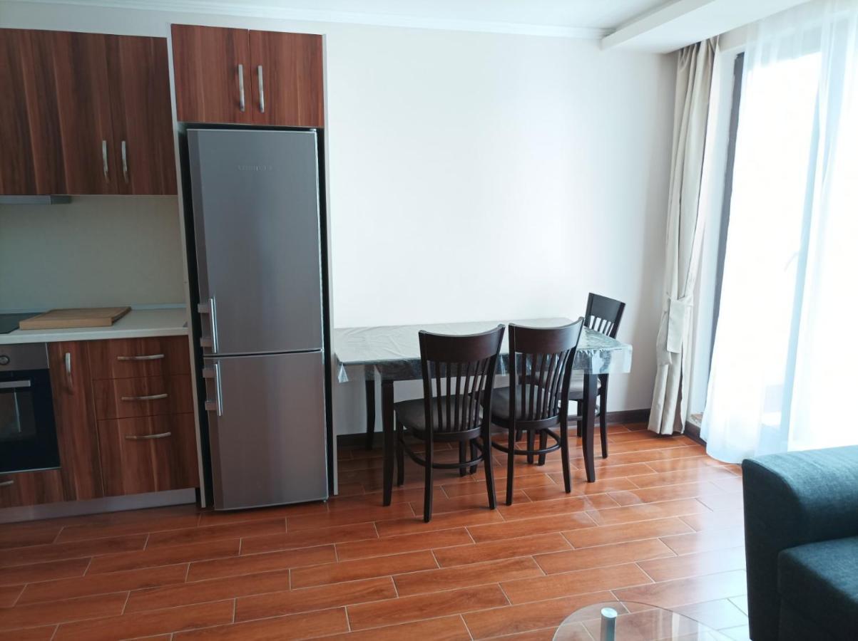 One Bedroom Apartment 5 - Restaurant Stadium 플로브디프 외부 사진